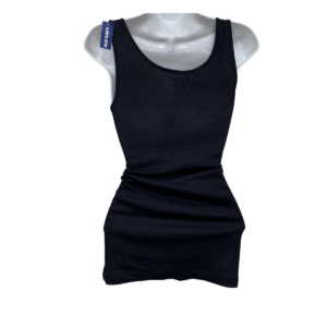 Blusa Nueva, Marca Old Navy, Talla M, Medidas: Ancho 32 cm y Alto 60 cm