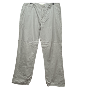 Pantalón Nuevo, Marca GAP, Talla 34×32, Medidas: Ancho 48 cm y Alto 106 cm