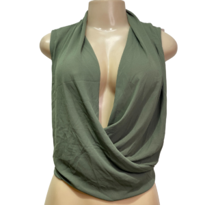 Blusa verde, Marca Loft, Talla M, Medidas: 50 cm de Ancho y 60 cm de largo