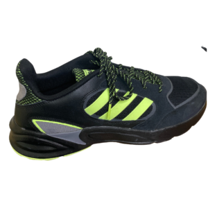 Zapatos, Marca Adidas, Talla 6.5, Medidas: Ancho 8 cm y Alto 26 cm