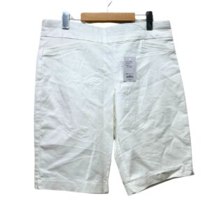 Short nuevo, Marca Croft&Barrow, Talla 12, Medidas: Ancho 43 cm  y Alto: 52 cm