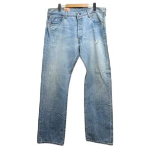 Pantalón nuevo , Marca Levis , Talla 36×30, Medidas: Ancho 46 cm  y Alto: 106 cm