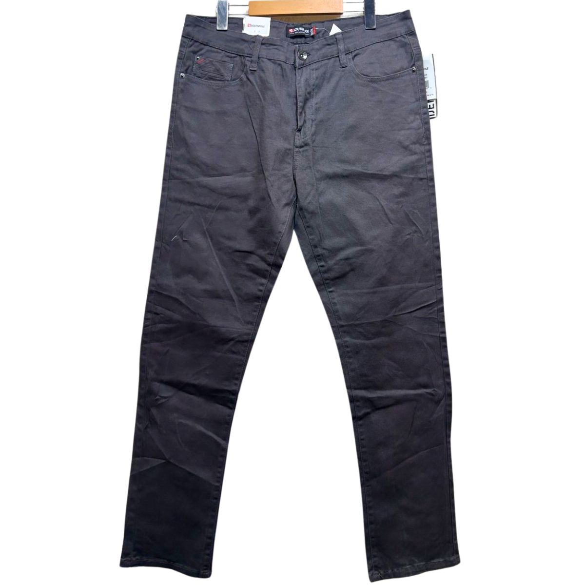 Pantalón nuevo , Marca Levis , Talla 36×30, Medidas: Ancho 46 cm  y Alto: 106 cm