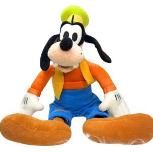 Peluche de Goofy, Marca Disney, Medidas: Ancho 15 cm  y Alto: 42 cm