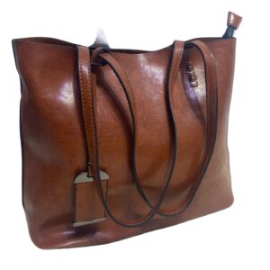 Cartera Color Café , Medidas 27cm de alto y 30cm de largo