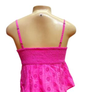 Top  Rosado Nuevo, Medidas 32cm de ancho y 28cm de largo, Marca Hollister, Talla S