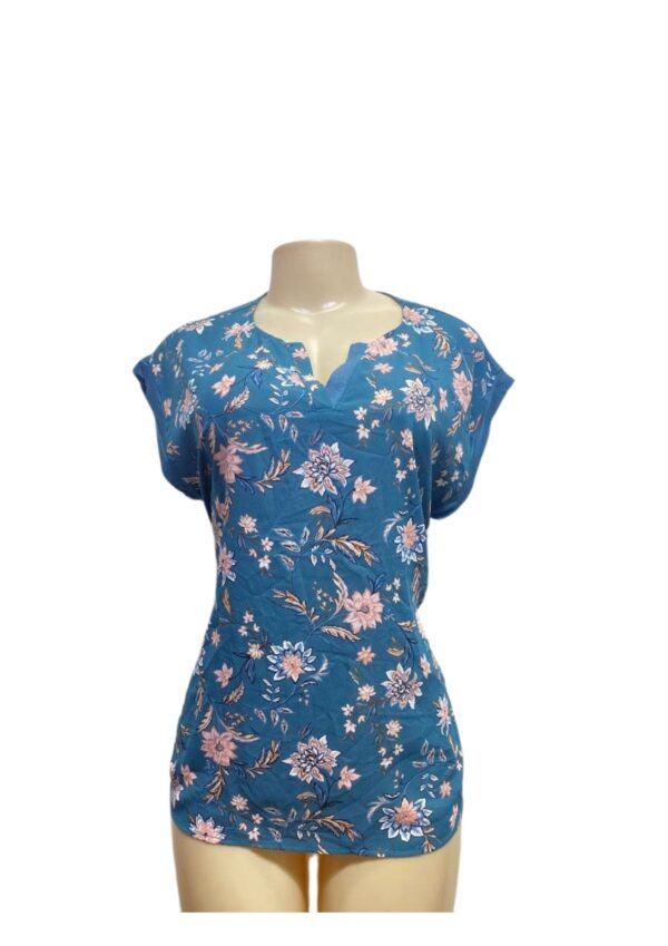 Blusa Floral  Nueva, Medidas 58cm de ancho, y 69cm de largo, Marca Papermoon, Talla L