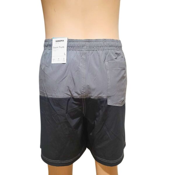 Short Caballero/Gris con Negro Nuevo, Marca SONOMA, Talla L - 47 cm de ancho - Imagen 2
