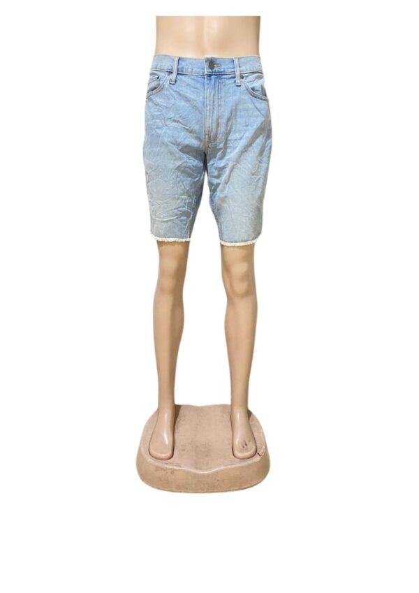Short Jeans Nuevo, Medidas 46cm de ancho y 50cm de largo, Marca Original Use, Talla 34