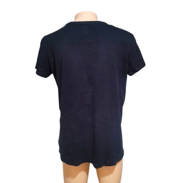 Camiseta Negra Slim, Marca KIRKLAND, Talla XL - 68 cm de ancho - Imagen 2