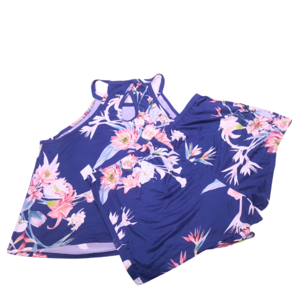 Conjunto 2 Piezas Short/Blusa Floreado Slim/ Nuevo, Marca FLORA, Talla 2XL - 52 cm de ancho