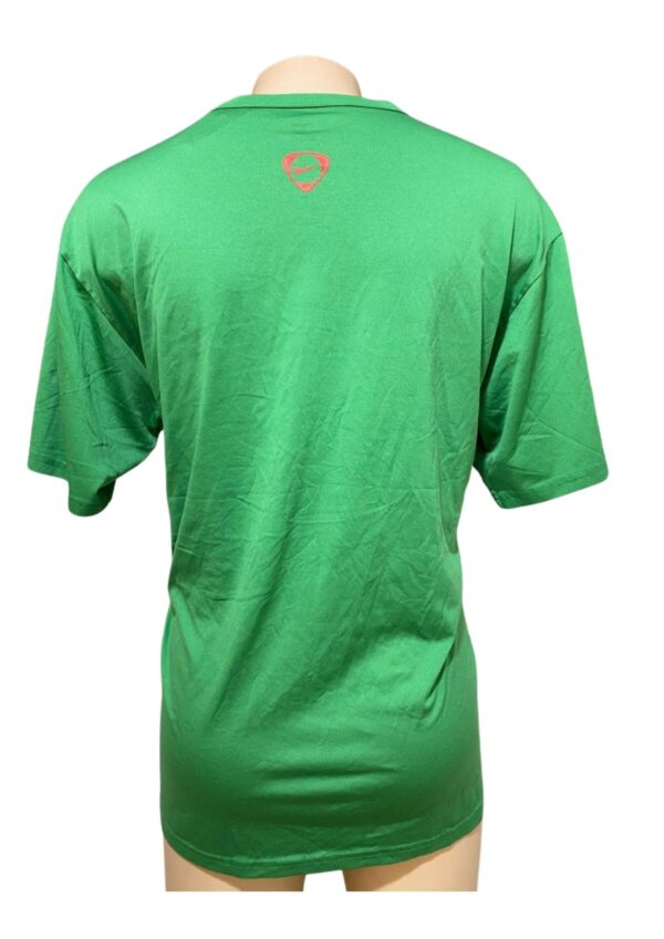 Camisa,Medidas 64cm de ancho y 81cm de largo, Marca Nike, Talla M - Imagen 2