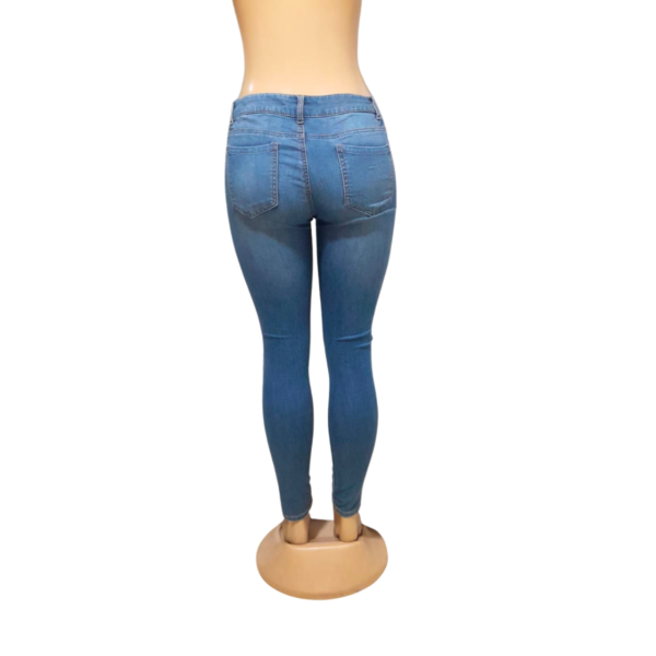 Jeans De Dama Azul Claro , Marca GENERRA, Talla 5 - 43 cm de ancho - Imagen 2