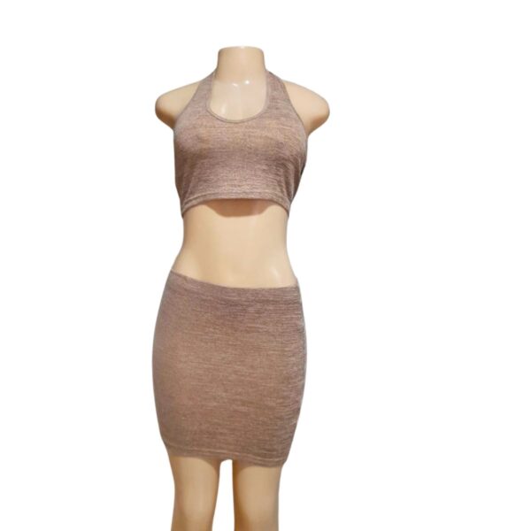 Conjunto Short/top Café, Marca SHEIN, Talla S - 30 cm de ancho