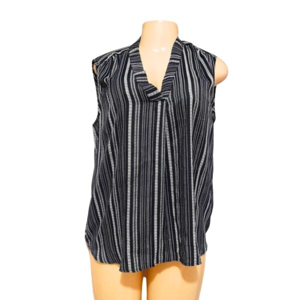 Blusa Rayada Negra/Blanco, Marca JONES, Talla L - 60 cm de ancho