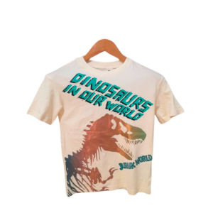 Camisa De Dinosaurio/ Nueva, Marca H.M, Talla 6/7T – 41 cm de ancho