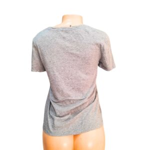 Blusa Gris , Marca TOMMY HILFERGER, Talla M – 52 cm de ancho