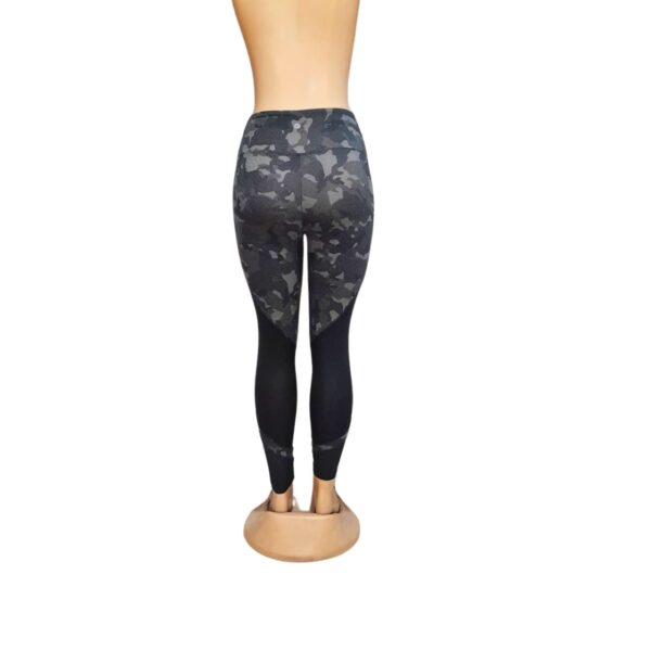 Licra Camuflajeada Negra Larga, Marca , Talla M - 41 cm de ancho - Imagen 2