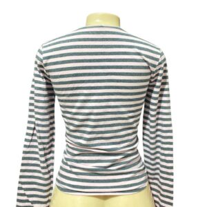 Blusa con Rayas,Medidas 35cm de ancho y 58cm de largo, Marca GAP, Talla S