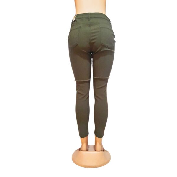 Jeans De Dama Verde Slim, Marca HYBRID, Talla XL - 46 cm de ancho - Imagen 2