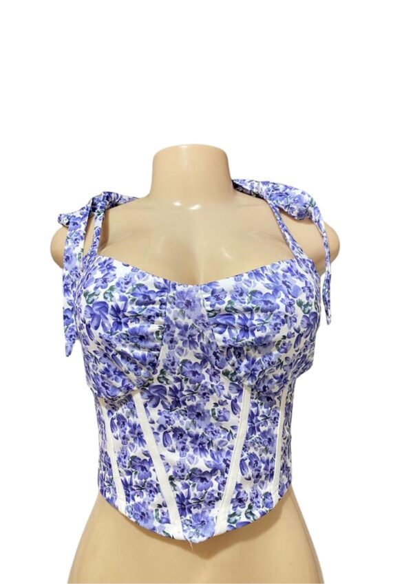 Blusa Top,Medidas 46cm de ancho y 40cm de largo, Marca Shein , Talla XL