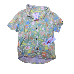 Camisa Casual Con Dibujos/ De Niño, Marca CAT Y JACK, Talla 4T – 33 cm de ancho