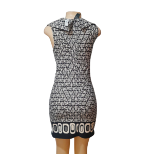 Vestido Tallado/ Nuevo, Marca ALYN PAIGE, Talla S – 54 cm de ancho