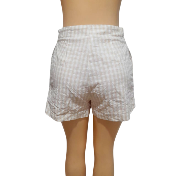 Short De Dama Cuadriculado, Marca H.M, Talla 6 - 38 cm de ancho - Imagen 2