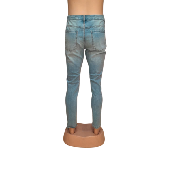 Jeans De Caballero Nuevo Rasgado, Marca NOVAMEN, Talla 36 - 49 cm de ancho - Imagen 2