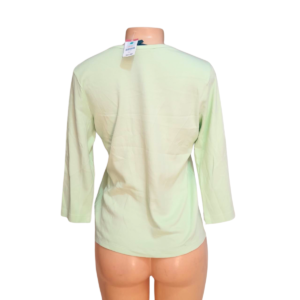 Blusa Slim Verde Claro / Manga 3/4, Marca KAREN/SCOT, Talla M – 5 cm de ancho