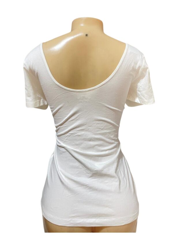 Blusa Blanca,Medidas 43cm de ancho y 69cm de largo, Marca Old Navy, Talla M - Imagen 2