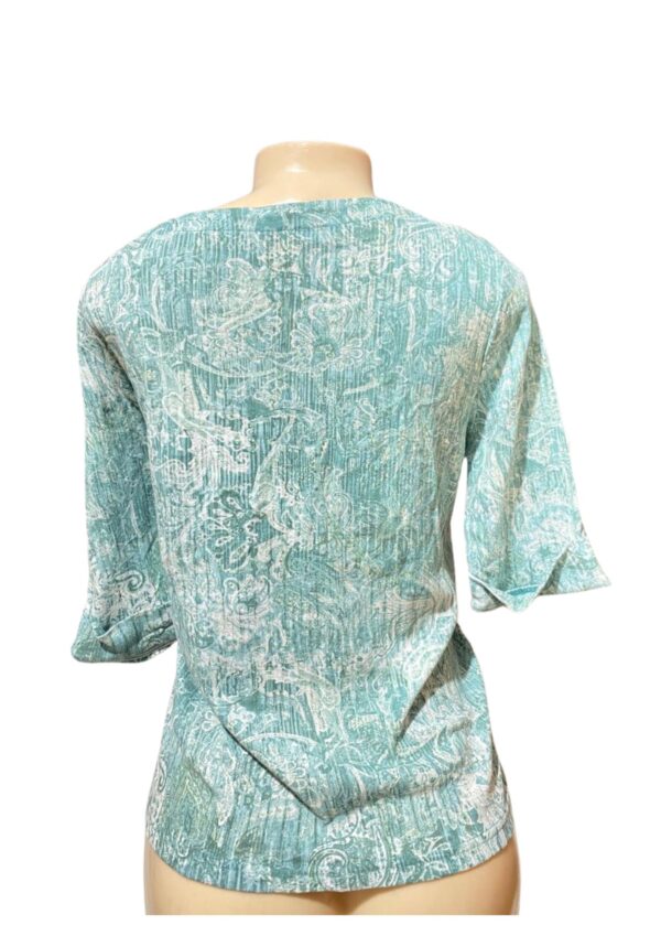 Blusa,Medidas 57cm de ancho y 66cm de largo, Marca Gloria Vandersilb, Talla L - Imagen 2