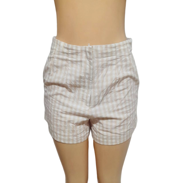 Short De Dama Cuadriculado, Marca H.M, Talla 6 - 38 cm de ancho