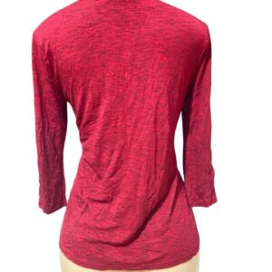 Blusa Roja Manga Larga,Medidas 54cm de ancho y 65cm de largo, Marca Croft Tarrow, Talla S