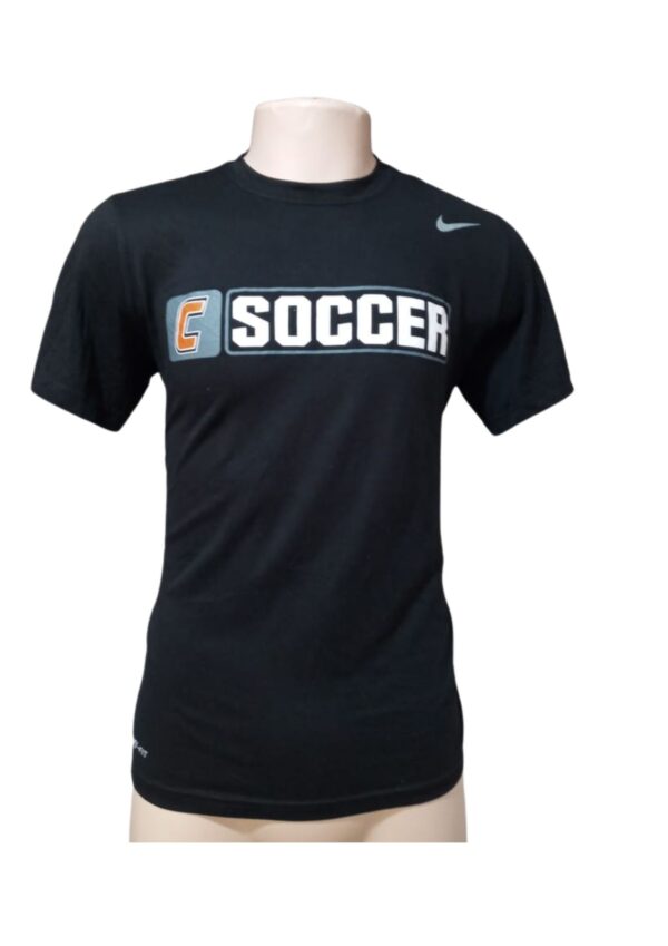 Camisa Negra, Medidas 51cm de ancho y 61cm de largo, Marca The Nike Tee, Talla M