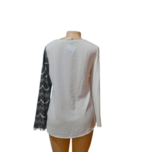 Blusa Manga Larga Blanca/ Nueva, Marca CABLE Y GAUGE, Talla M – 51 cm de ancho