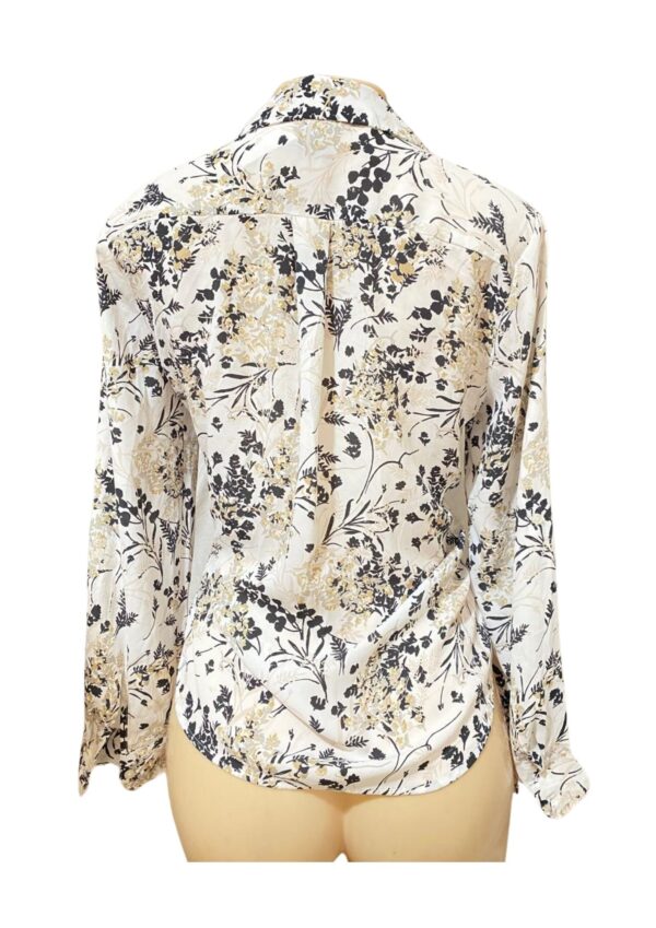 Blusa,Medidas 46cm de ancho y 61cm de largo, Marca Ann Taylor, Talla M - Imagen 2