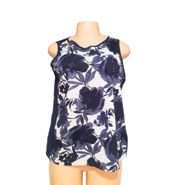 Blusa Floreada Blanca/Azul, Marca BANANA REPUBLIC, Talla M - 50 cm de ancho