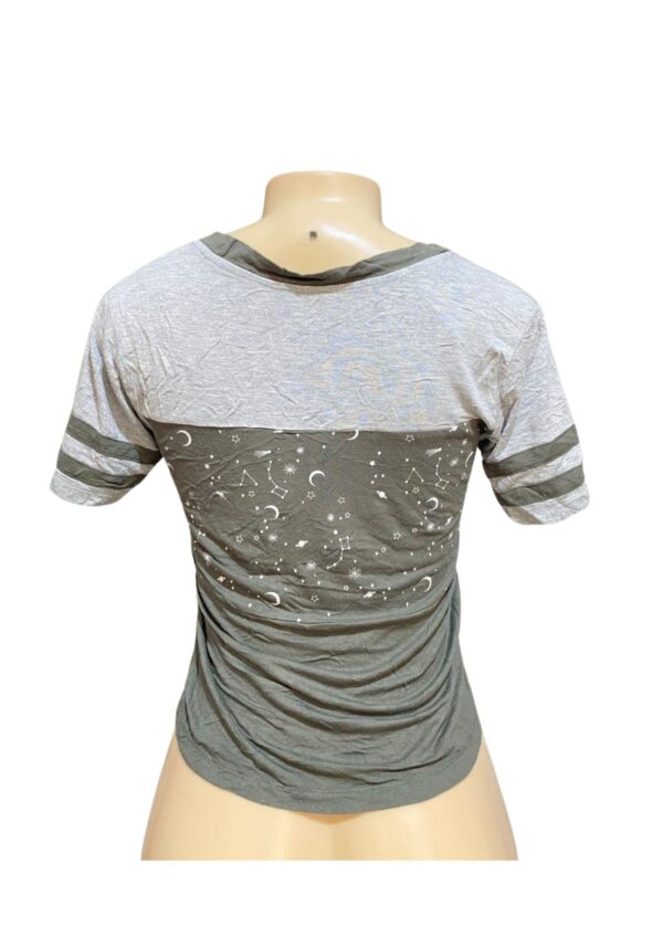 Blusa,Medidas 40cm de ancho y 54cm de largo, Marca NOBO, Talla M - Imagen 2