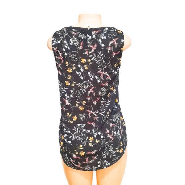 Blusa Floreada Negra, Marca , Talla S - 35 cm de ancho - Imagen 2