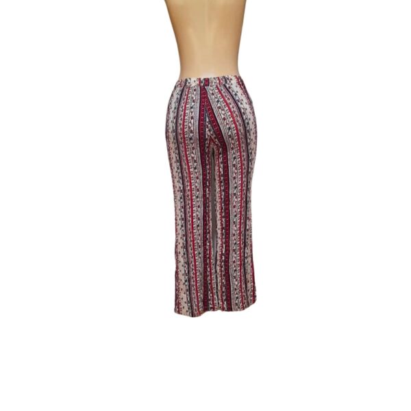 Palazo Floreado Rojo Slim, Marca LOVE/TREE, Talla M - 40 cm de ancho - Imagen 2