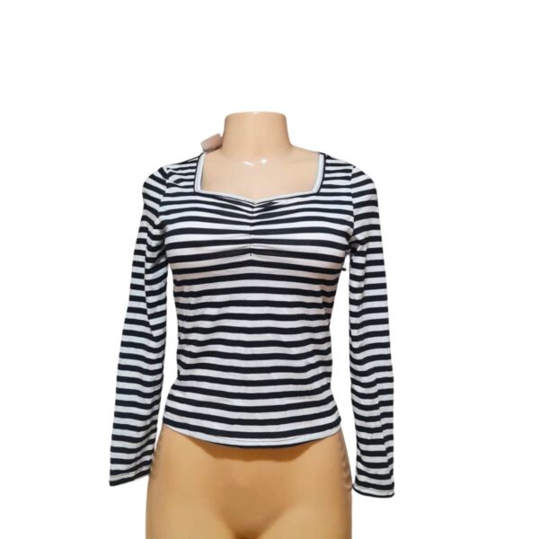 Blusa Blanca Rayada Manga Larga , Marca SHEIN, Talla S - 37 cm de ancho