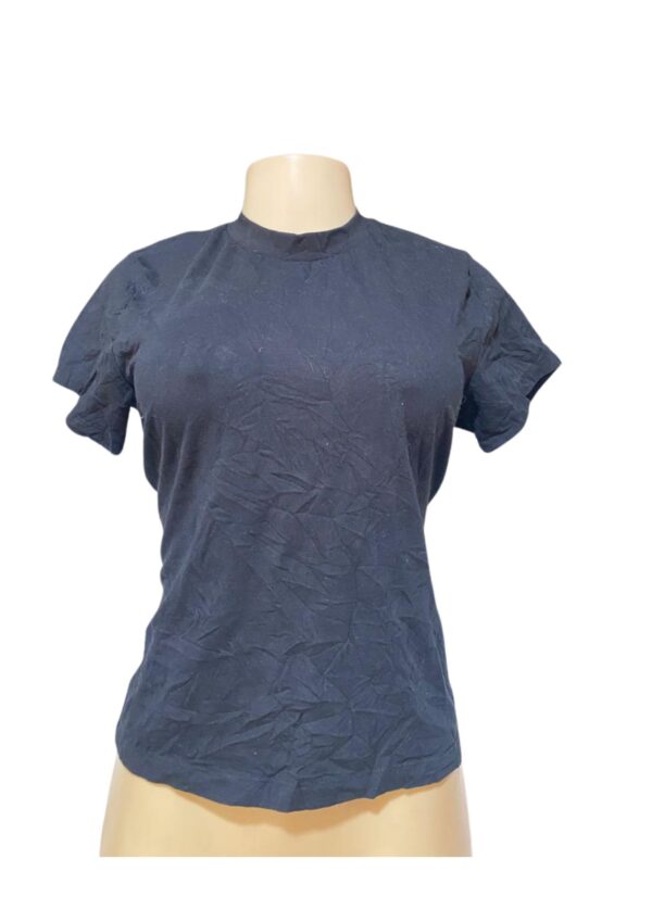 Blusa,Medidas 48cm de ancho y 58cm de largo, Marca And Now This, Talla L