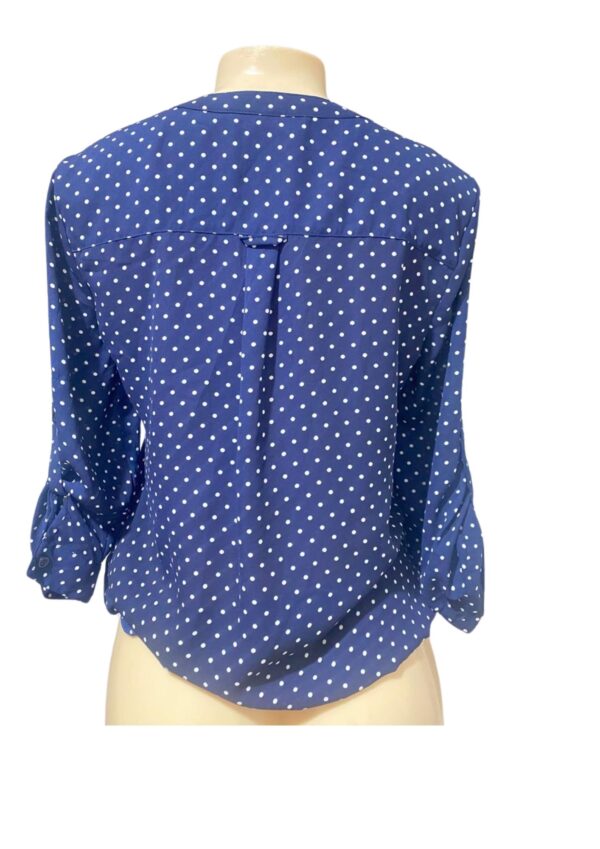 Blusa,Medidas 42cm de ancho y 67cm de largo, Marca New York Company, Talla S - Imagen 2