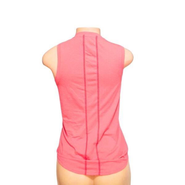 Blusa Naranja Deportiva/Sin Mangas, Marca TITLE NINE, Talla S - 42 cm de ancho - Imagen 2