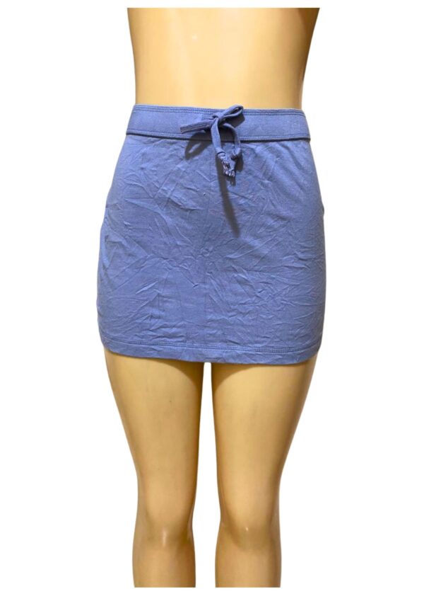 Falda,Medidas 39cm de ancho y 34cm de largo, Marca Express, Talla S