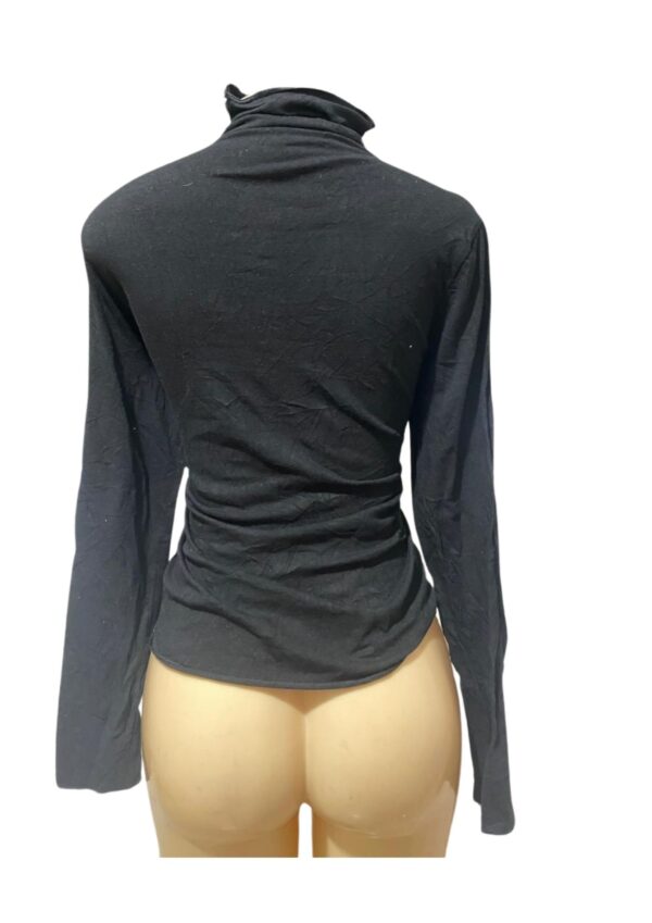 Blusa,Medidas 48cm de ancho y 71cm de largo, Marca Gap, Talla L - Imagen 2