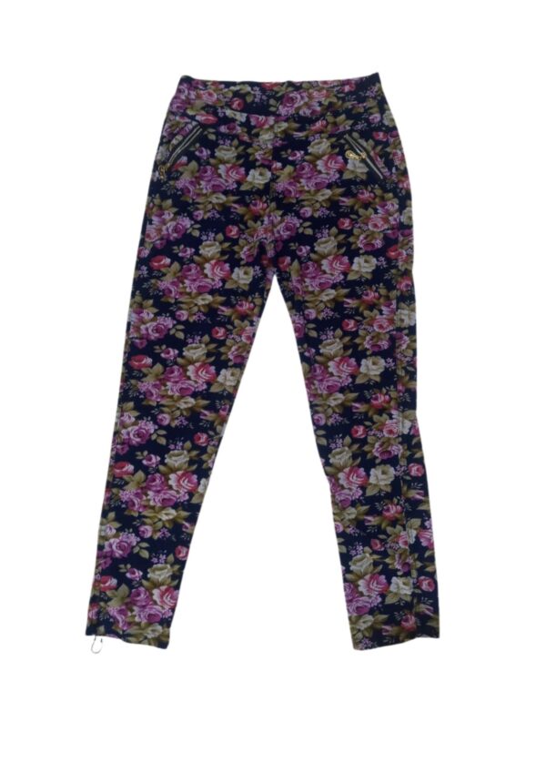 Pantalón Floreado,Medidas 36cm de ancho y 93cm de largo, Marca , Talla S