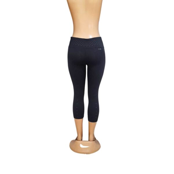 Licra Pasarillo Negra, Marca CHAMPION , Talla M - 41 cm de ancho - Imagen 2