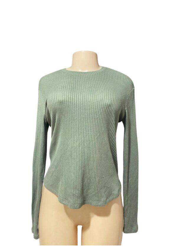 Blusa,Medidas 57cm de ancho y 52cm de largo, Marca American Eagle, Talla S